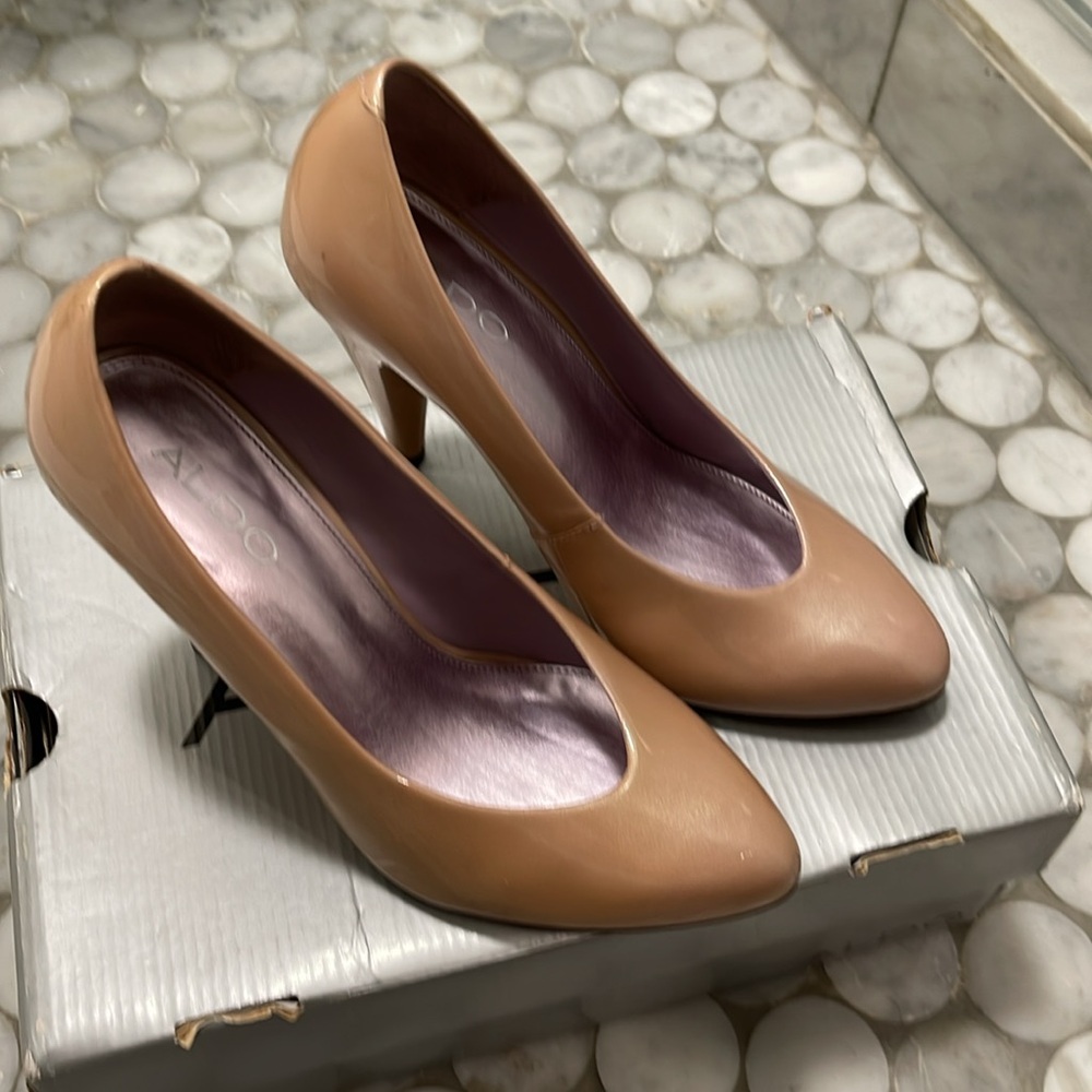 Aldo Frloeca-55 Plush Pumps Size 37B